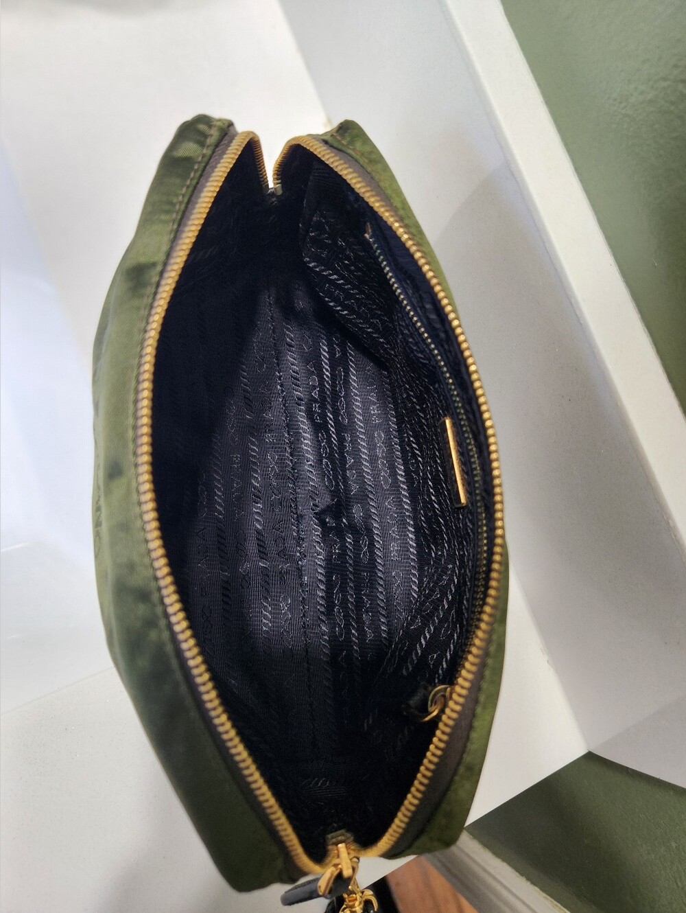 Vintage Prada Green Nylon Cosmetic Pouch Wristlet - Authentic - Picture 5 of 12